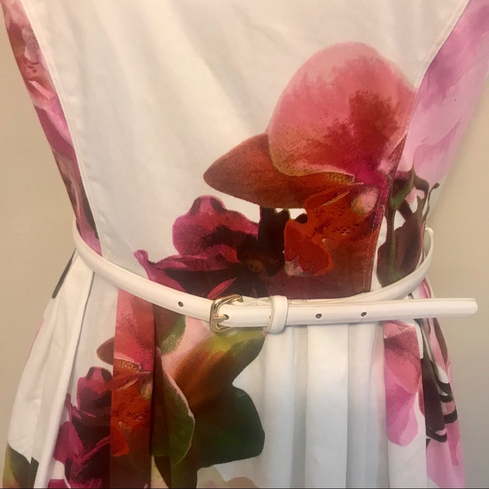Like new! Dana Buchman floral fit and flare dress - Picture 5 of 6